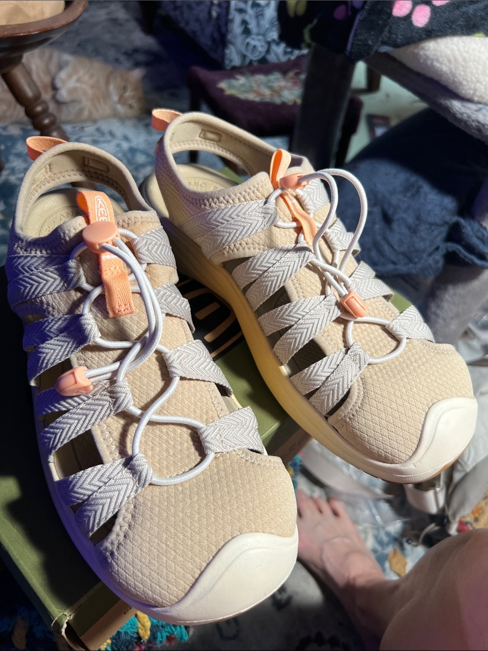 New keen sandals, women’s 10.5